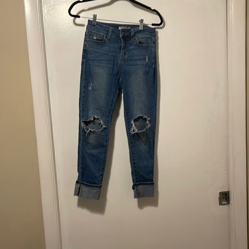 Enjean denim co. ripped ankle skinny’s